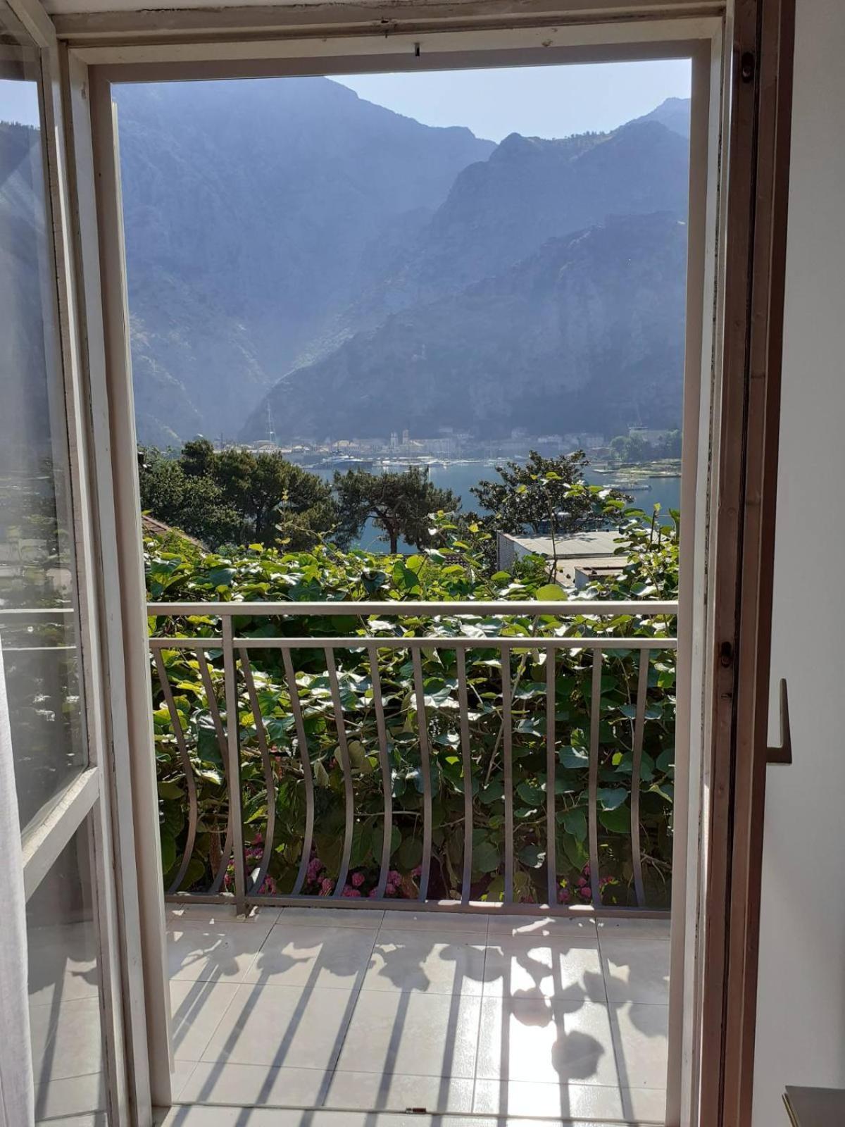 M&B Apartment Kotor Exteriér fotografie